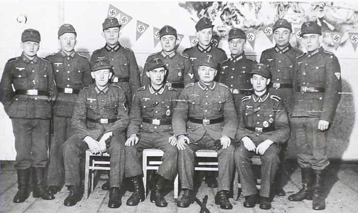 44485_83024005508_0542-00378 copy.jpg